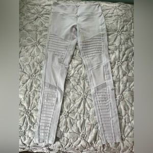 White alo leggings